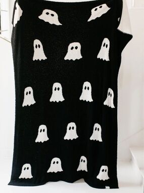 The styled collection X Tia Booth ghost blanket